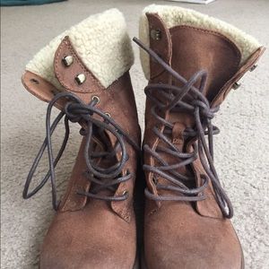 Sherpa Boots
